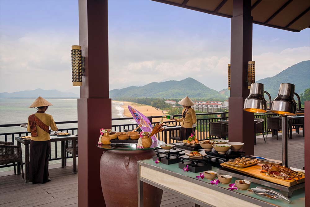 Banyan Tree mice car4