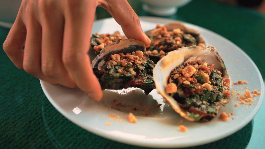 hai-san-tren-dam-lap-an-lang-co