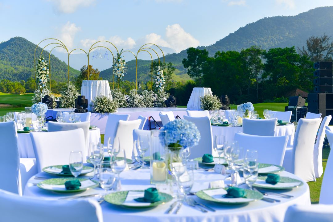 Wedding-on-course-1.jpg