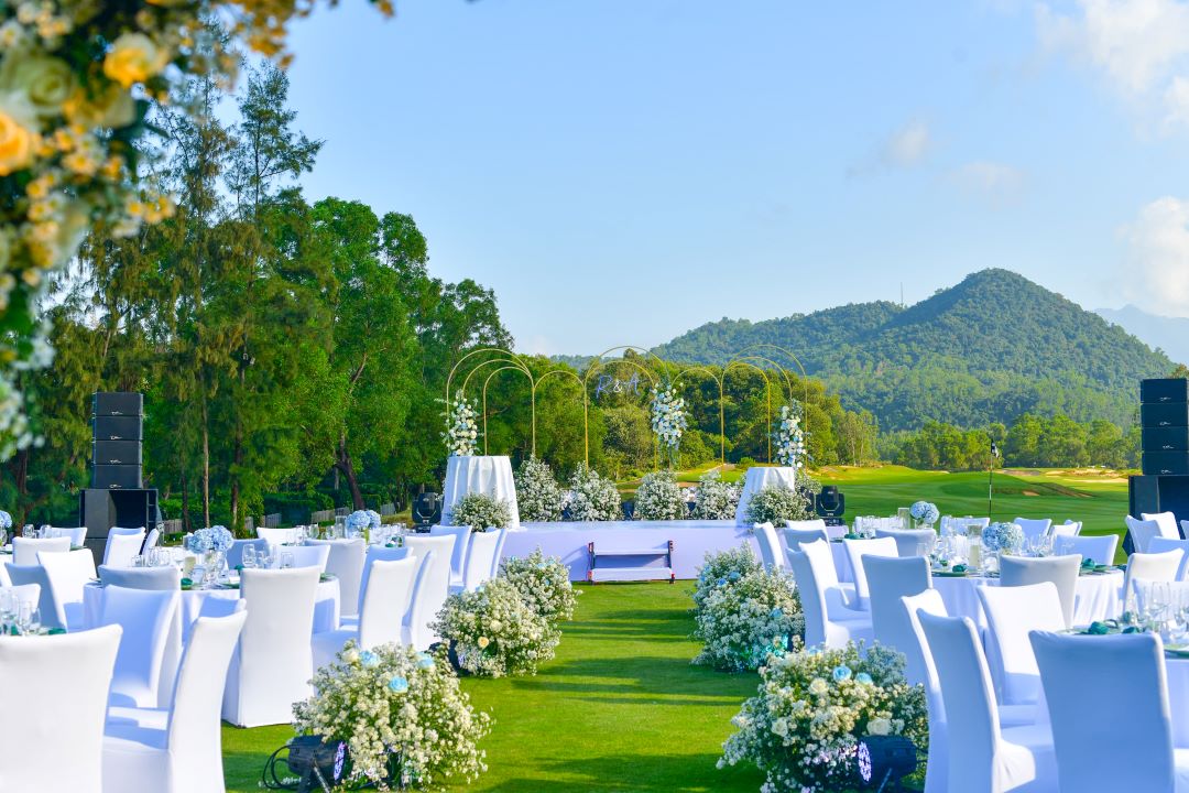 Wedding on course