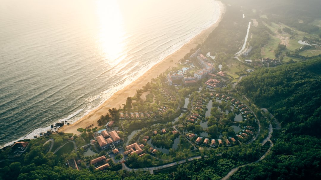 Laguna Lăng Cô with the beautiful view
