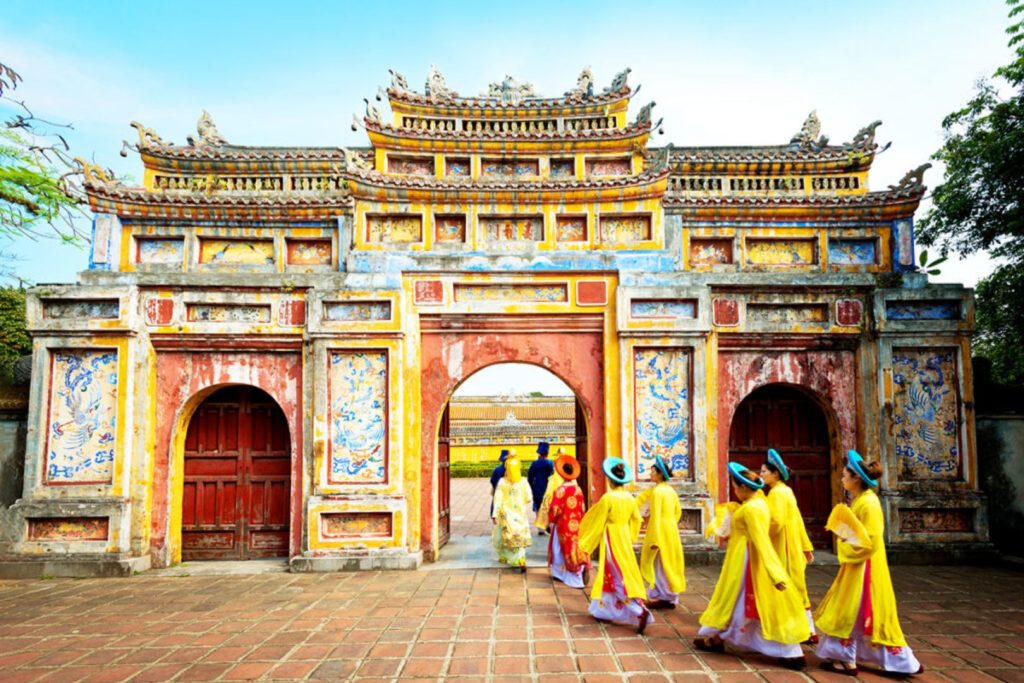 Searching for a weekend getaway in Central Vietnam? Explore the Da Nang - Hue route and stay at the premier resort Hue: Laguna Lăng Cô.