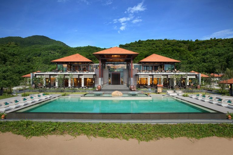 Banyan Tree Lăng Cô, the perfect luxury resort Hue in Central Vietnam.