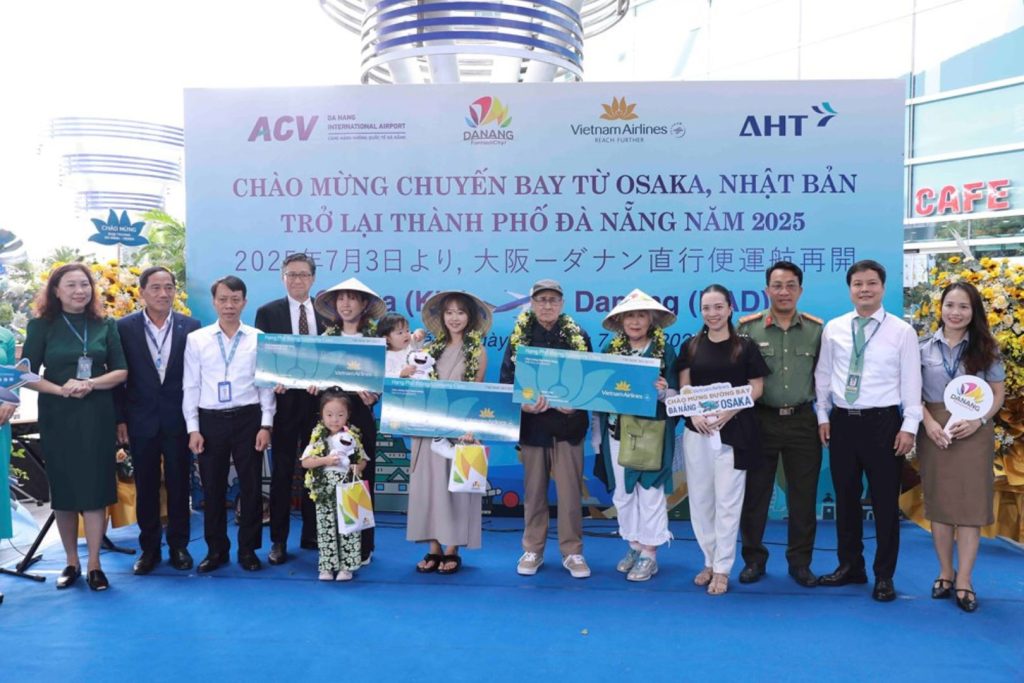 Đà Nẵng đón chuyến bay đầu tiên từ Osaka sau thời gian gián đoạn
