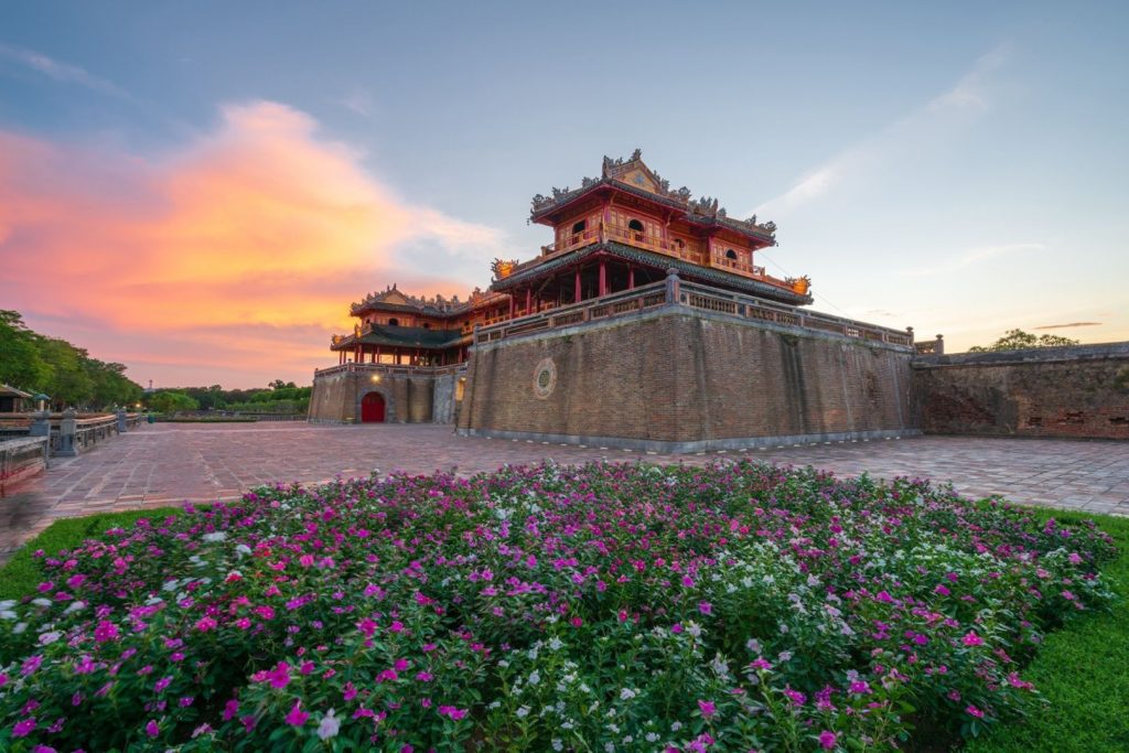 Cố đô Huế không chỉ là một thành phố di sản văn hóa thế giới với những công trình kiến trúc triều Nguyễn độc đáo được nhiều du khách đến ghé thăm vào dịp nghỉ lễ 2/9