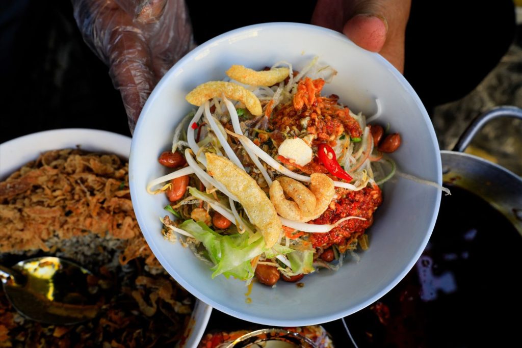 Bún hến – Món ngon dân dã của làng chài Cồn Hến