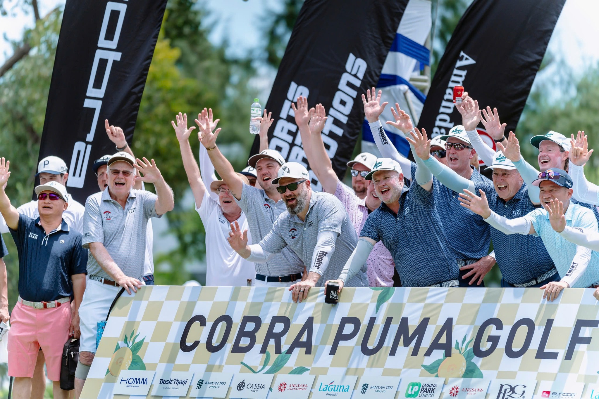Toàn bộ gôn thủ tham gia giải đấu Corba Puma tại Laguna Golf Lăng Cô