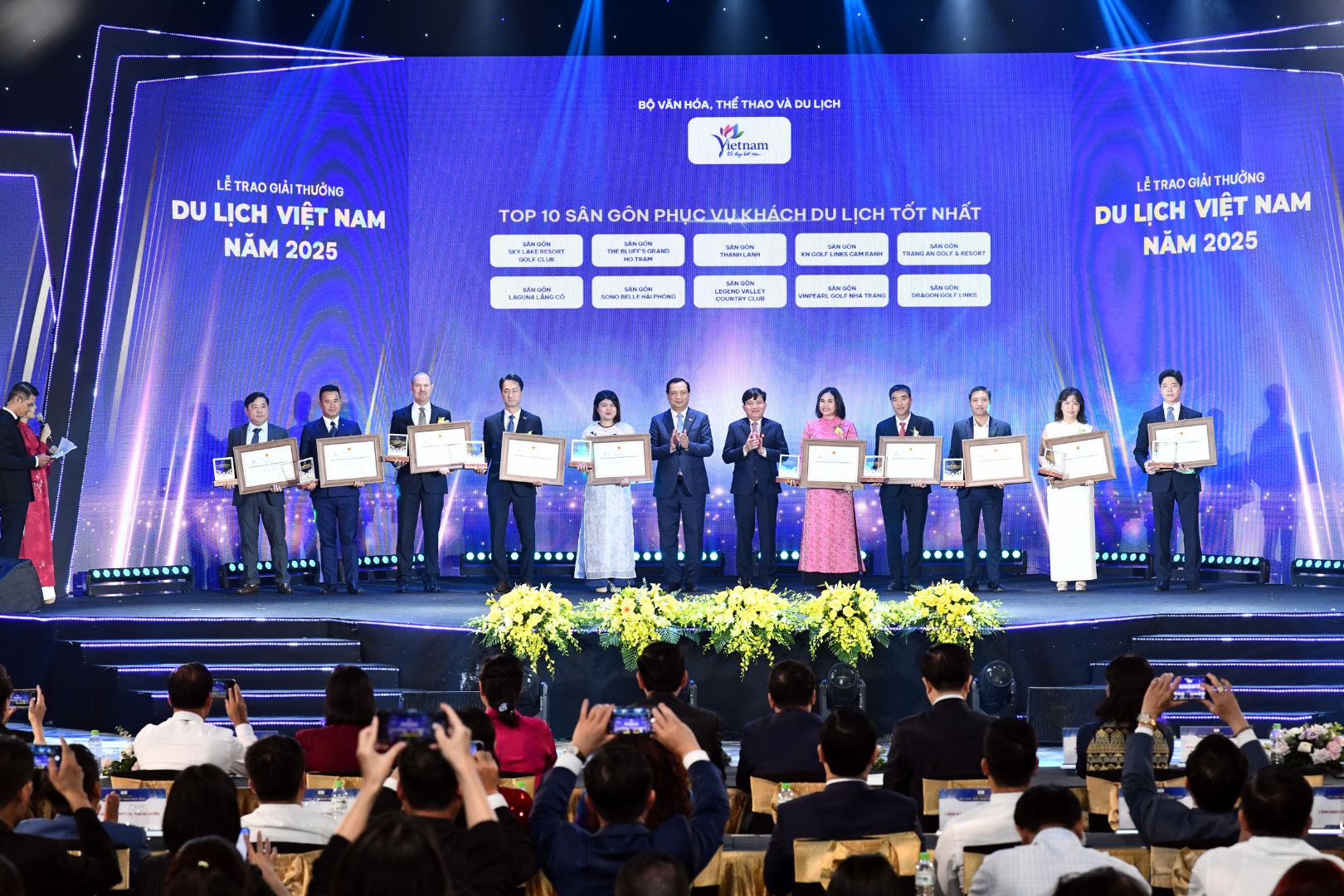 Laguna Lăng Cô góp mặt trong Top 10 sân gôn phục vụ khách du lịch tốt nhất