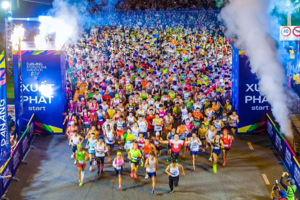 vận động viên tham gia sự kiện Đà Nẵng marathon ven biển
