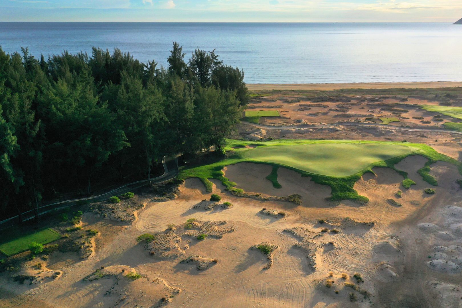 Hình ảnh hố số 8 của Laguna Golf Lăng Cô