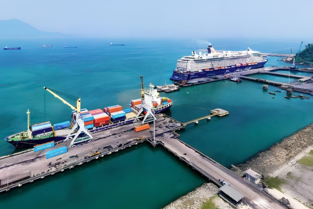 Chan May - Lang Co economic zone deep water port