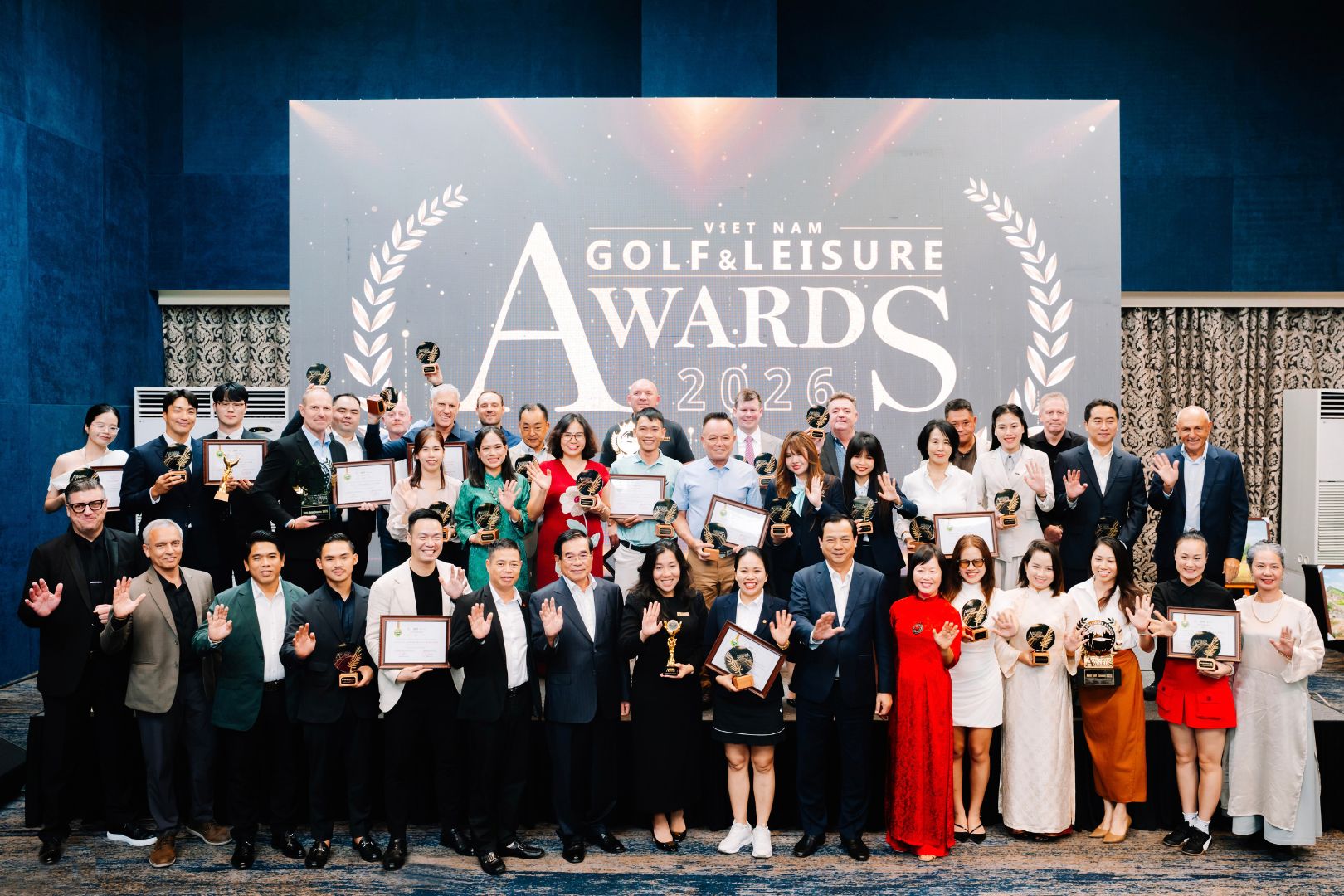 Đại diện Laguna Golf Lăng Cô nhận hai giải thưởng tại Vietnam Golf & Leisure Awards 2026