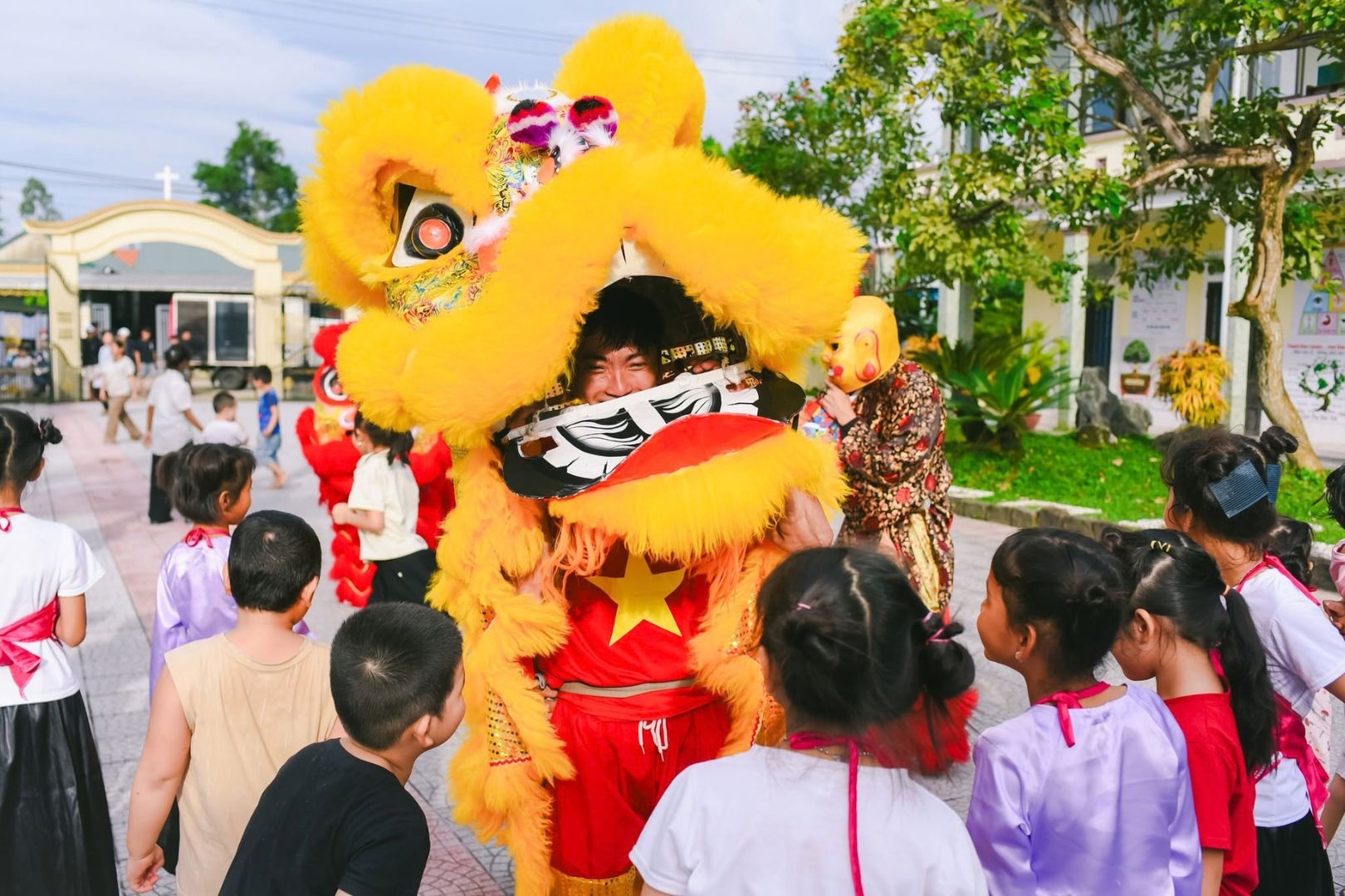 Tiết mục múa lân trong chương trình Trung thu