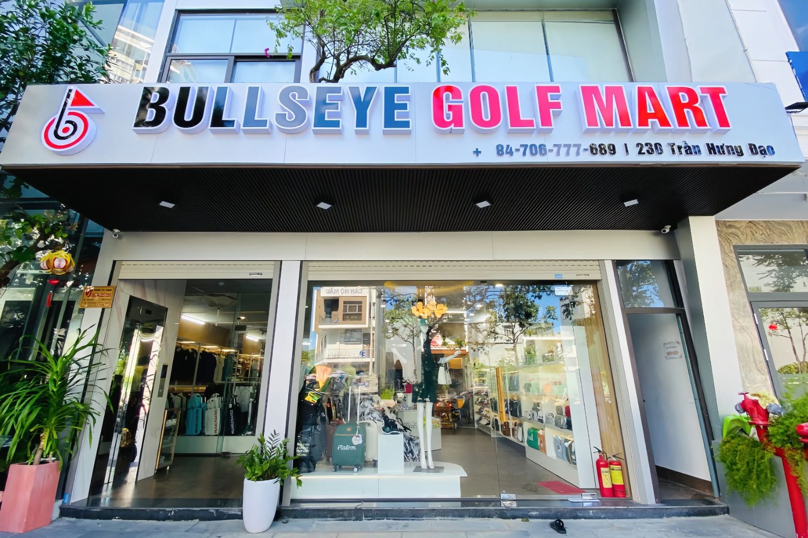 Bullseye Golf Mart in Da Nang