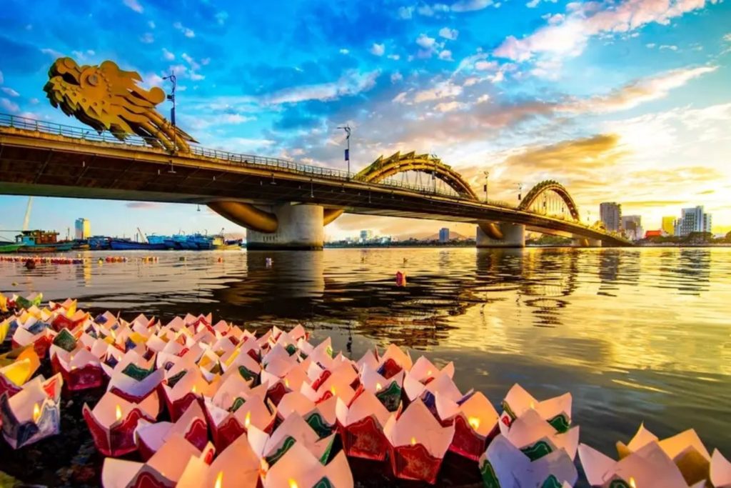 Dragon Bridge - Da Nang Travel