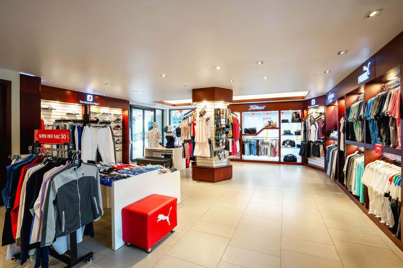 Cửa hàng golf tại Đà Nẵng bán gậy và phụ kiện