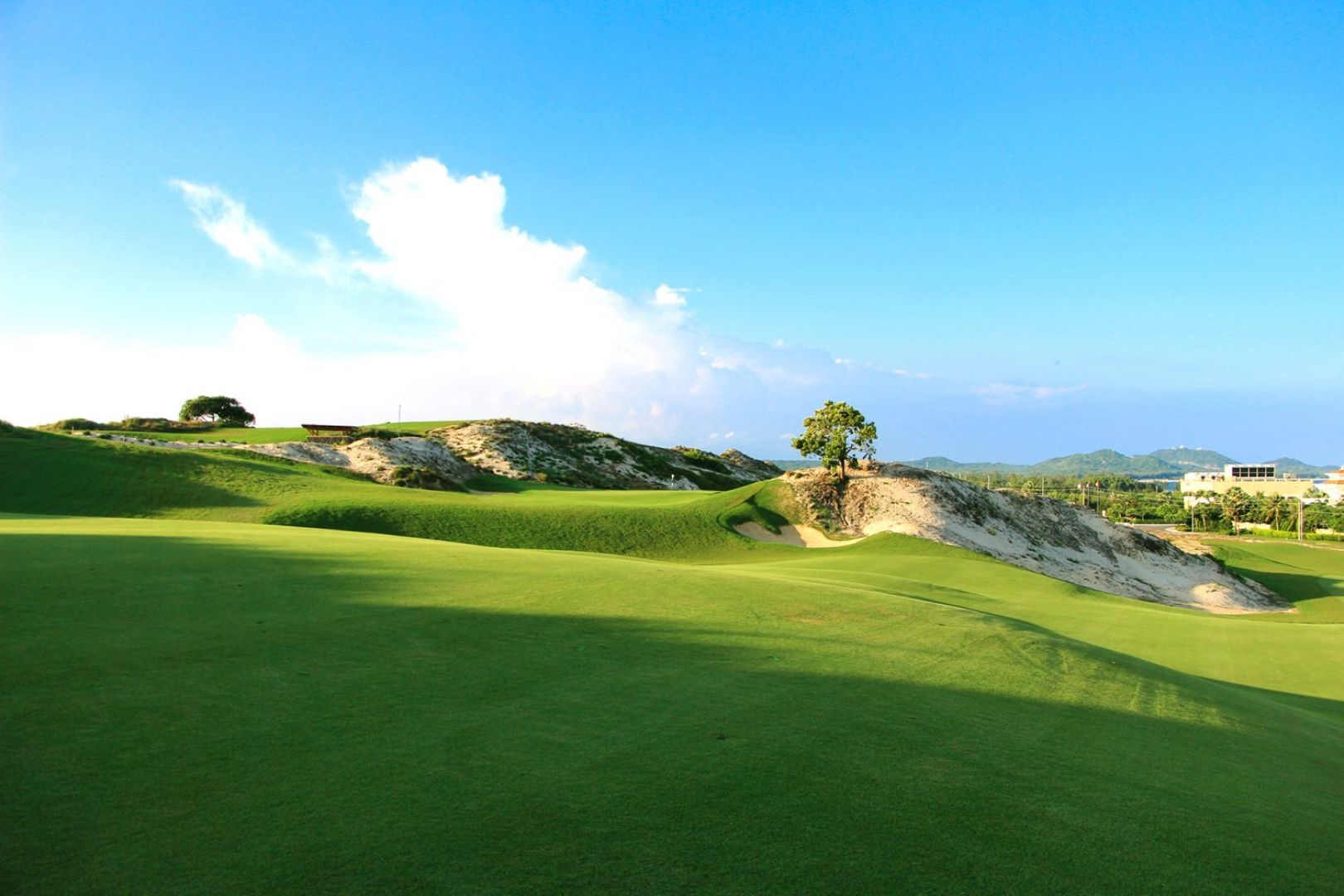 The Bluffs Grand Ho Tram driving range in a coastal setting